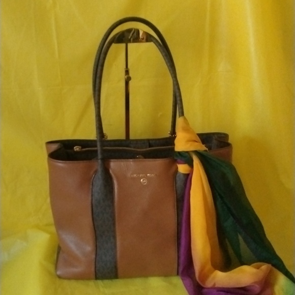 Michael Kors Austin Satchel - Picture 11 of 12